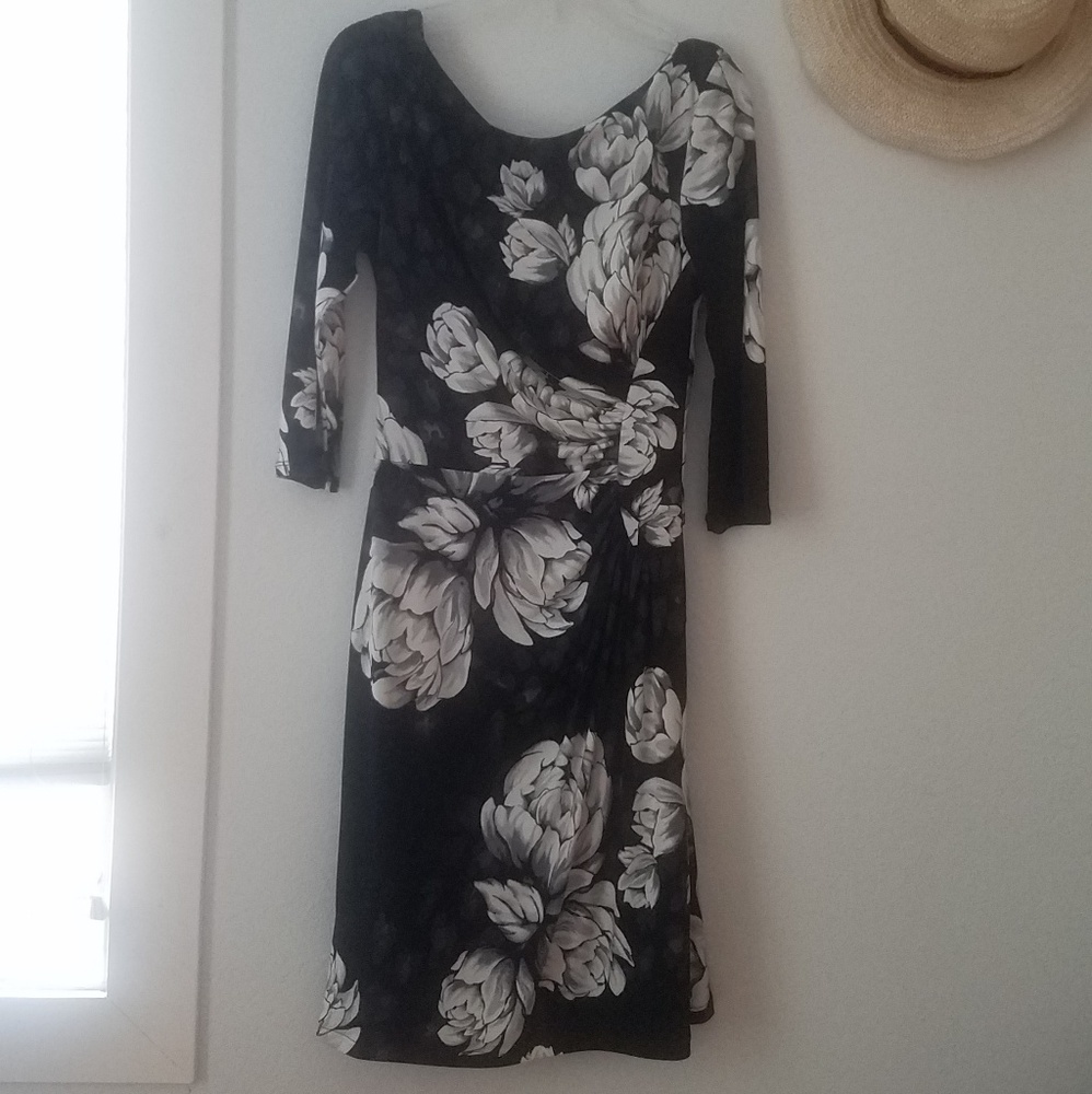 *SOLD* NEW White House Black Marker Peony Dress